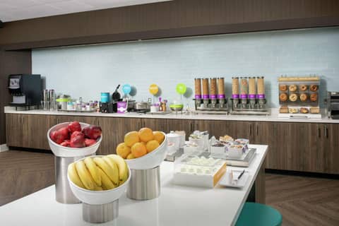Tru By Hilton Denver Airport Tower Road — photo 9