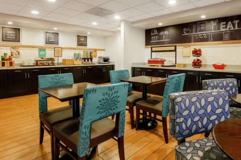 Hampton Inn Chicago-Midway Airport — photo 4