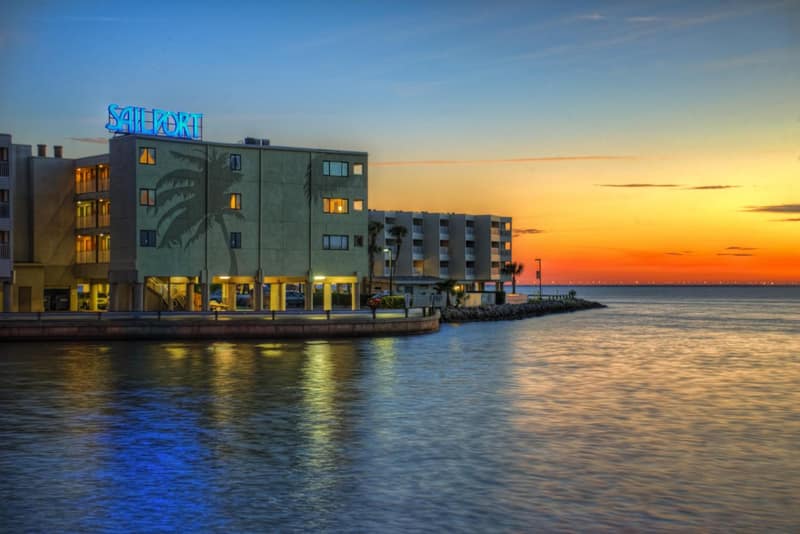 Sailport Waterfront Suites — building