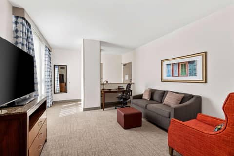 Hilton Garden Inn New Orleans French Quarter/CBD — hotel room