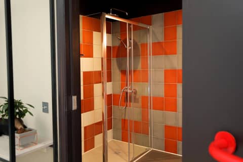 Revolver Glasgow — bathroom