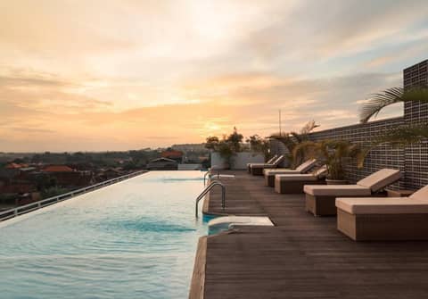 Infinity8 Bali - 8 Min to Nusa Dua — recepcion & lobby
