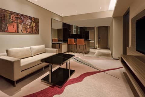 Sheraton Grand Bengaluru Whitefield Hotel & Convention Center — hotel room