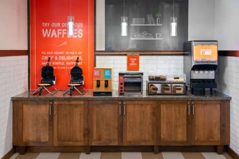 Hampton Inn and Suites Clayton/St. Louis-Galleria Area — photo 3