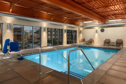 Hampton Inn and Suites Clayton/St. Louis-Galleria Area — photo 5
