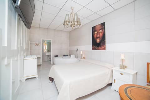 L'Otelet By Sweet — hotel room