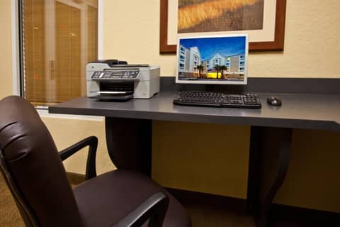 Candlewood Suites Fort Myers Interstate 75 by IHG — photo 5