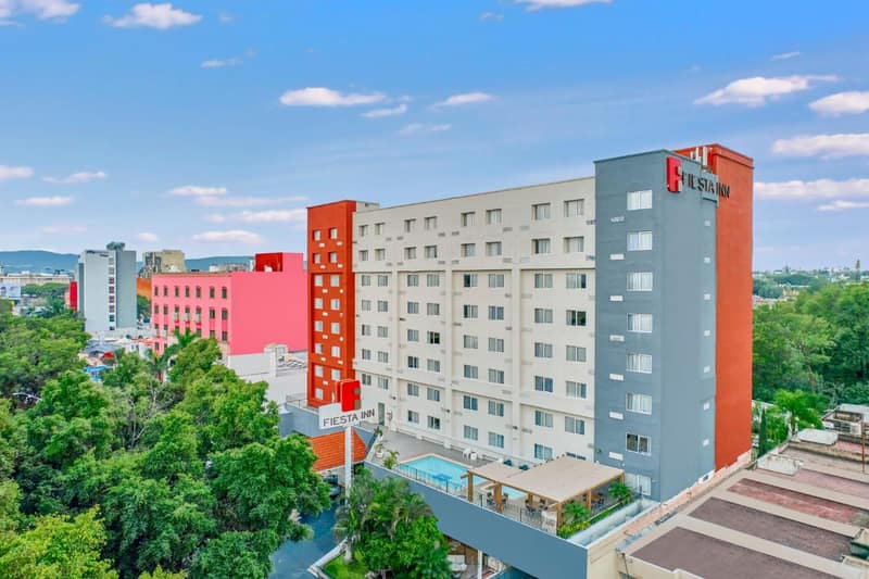 Fiesta Inn Guadalajara Expo — building