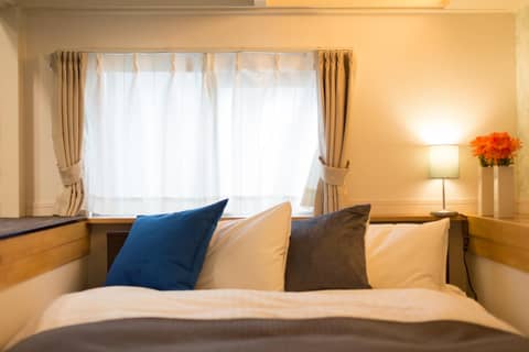 The Metropolitan — bedroom