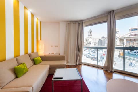 Baron Suites — hotel room