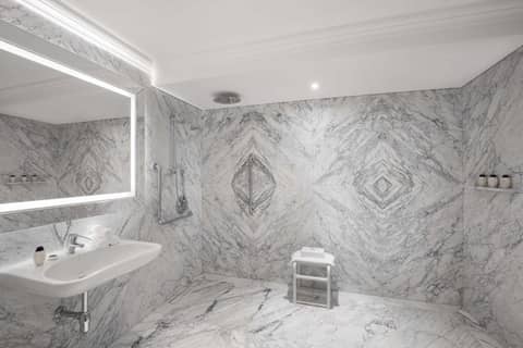 The Plaza Doha LXR Hotels & Resorts — photo 4