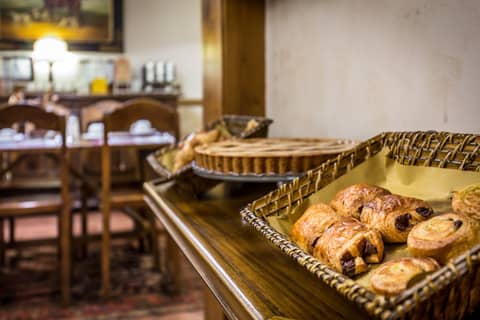 Hotel Mario's — dining