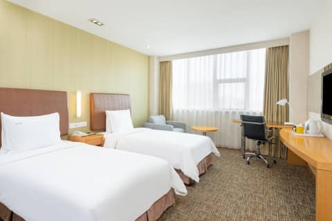 Holiday Inn Express Shanghai Jinqiao Central by IHG — photo 9
