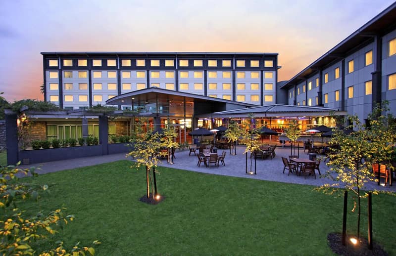 Novotel Auckland Ellerslie — building