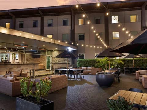 Novotel Auckland Ellerslie — balance & terrace