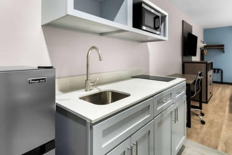 Clarion Pointe Fort Worth East - Arlington — photo 9