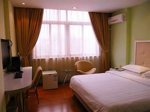 Green Oasis Hotel — photo 7