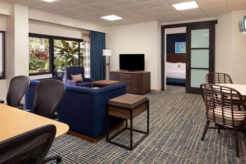DoubleTree Suites by Hilton Orlando at Disney Springs — photo 9
