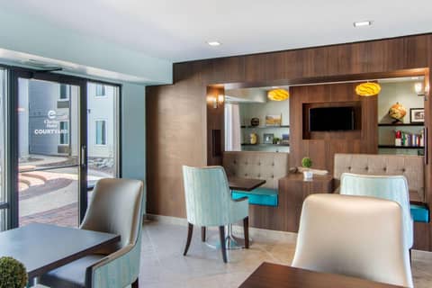 Clarion Inn & Suites Atlanta Downtown — photo 8