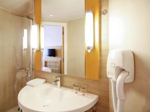 ibis Dubai One Central — photo 5
