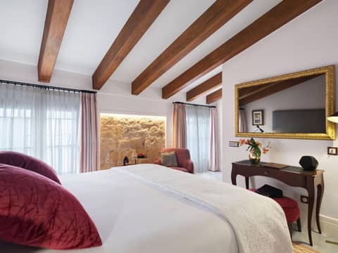 Hotel Gloria de Sant Jaume — hotel room