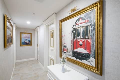 Leslion Luxury Hotel — photo 8