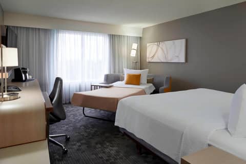 Courtyard by Marriott Toronto Airport — photo 8
