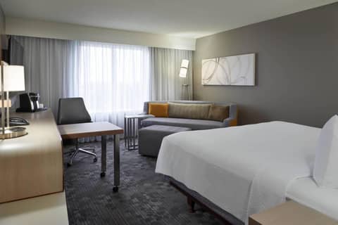 Courtyard by Marriott Toronto Airport — photo 9