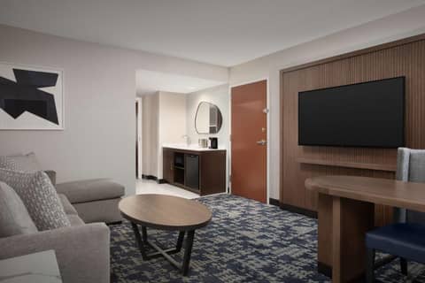 Embassy Suites by Hilton Dallas Near the Galleria — photo 8
