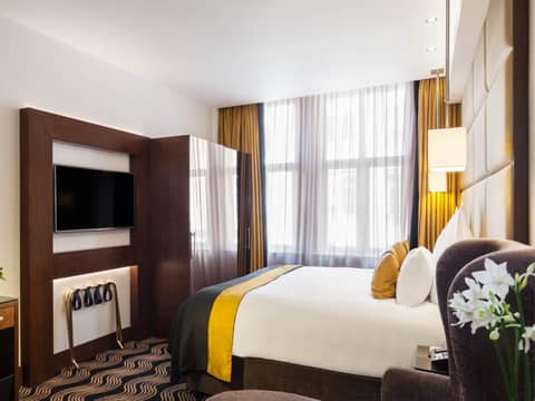 Montcalm Piccadilly Townhouse London West End — hotel room