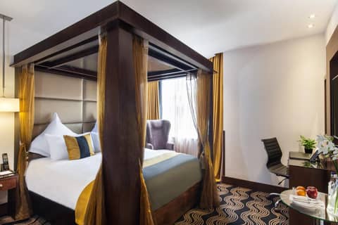Montcalm Piccadilly Townhouse London West End — hotel room