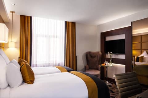 Montcalm Piccadilly Townhouse London West End — hotel room