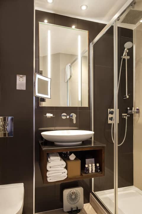 Montcalm Piccadilly Townhouse London West End — bathroom