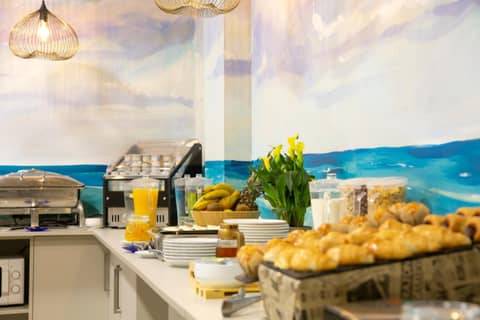 Casual del Mar Málaga by Casual Hoteles — dining