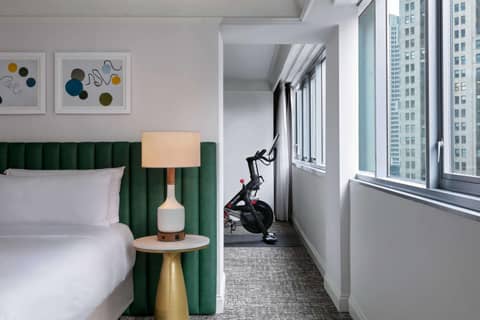 The Royal Sonesta Chicago Downtown — hotel room