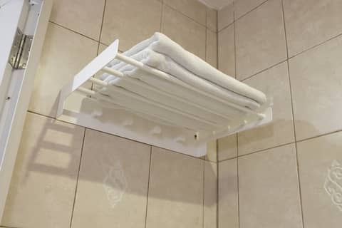 PJ Inn Pattaya — bathroom