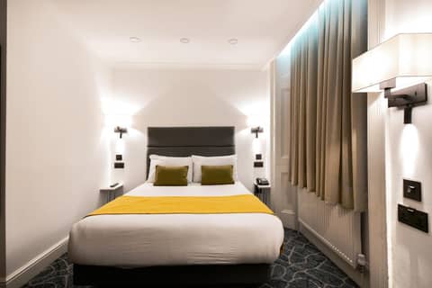 Park Avenue Bayswater Inn Hyde Park — hotel room