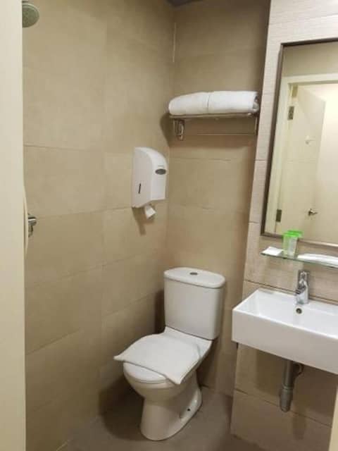 Newly Renovated - Days Inn by Wyndham Singapore Novena — photo 4