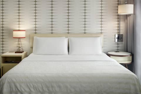 Le Meridien Tampa, The Courthouse — photo 4