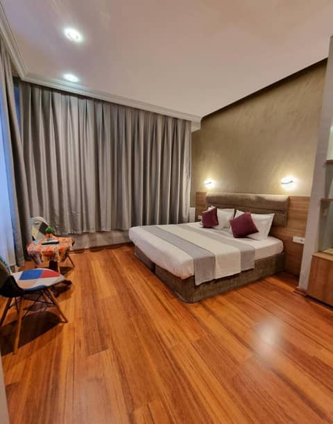 Mayata Gallery — hotel room