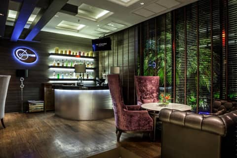 Montraj Continent Sukhumvit Bangkok — lounge
