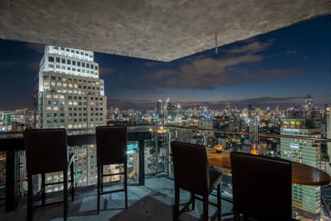 Montraj Continent Sukhumvit Bangkok — balance & terrace