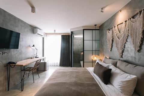 Glory Wabi Sabi Hotel 清迈古城荣耀侘寂酒店 — hotel room