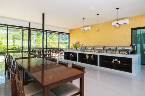 Thames Tara Private Pool Villa Rawai Phuket — dining