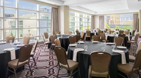 Hampton Inn Chicago McCormick Place — meeting & event spaces
