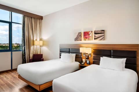 Hilton Garden Inn Sevilla — hotel room