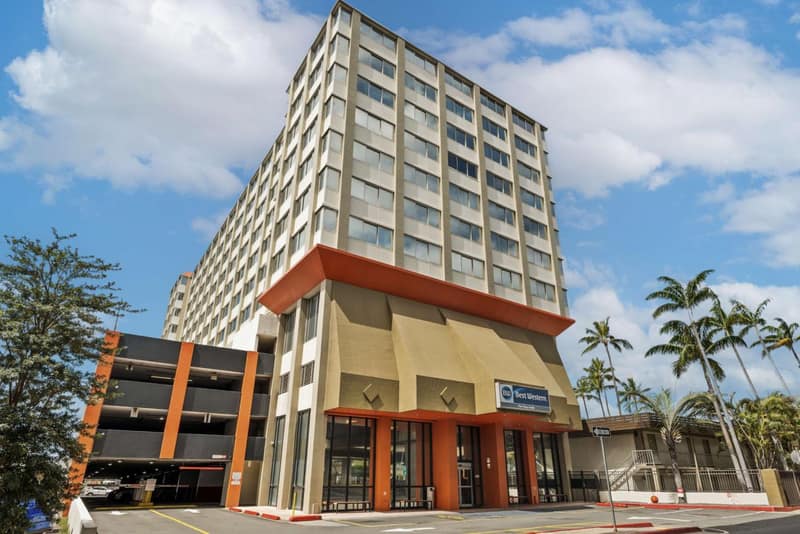 Best Western The Plaza Hotel Honolulu Airport - Free Breakfast — building