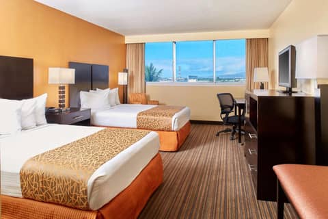 Best Western The Plaza Hotel Honolulu Airport - Free Breakfast — photo 9