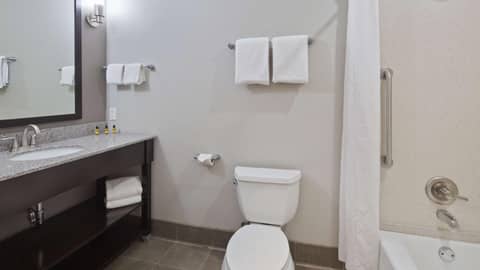 Best Western Plus Austin Airport Inn & Suites — photo 3