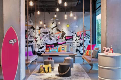 Moxy Hamburg City — photo 8
